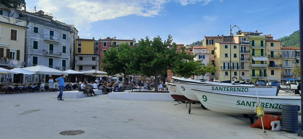 L'Angolo D'Amare Lerici Luaran gambar