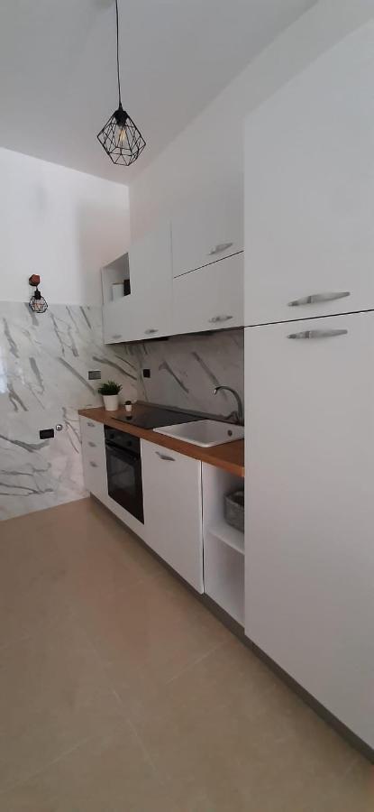 L'Angolo D'Amare Lerici Luaran gambar