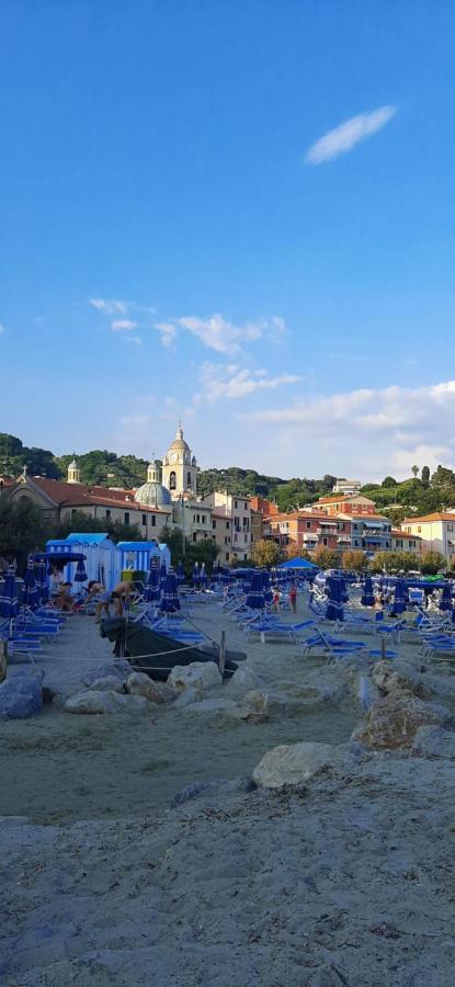L'Angolo D'Amare Lerici Luaran gambar