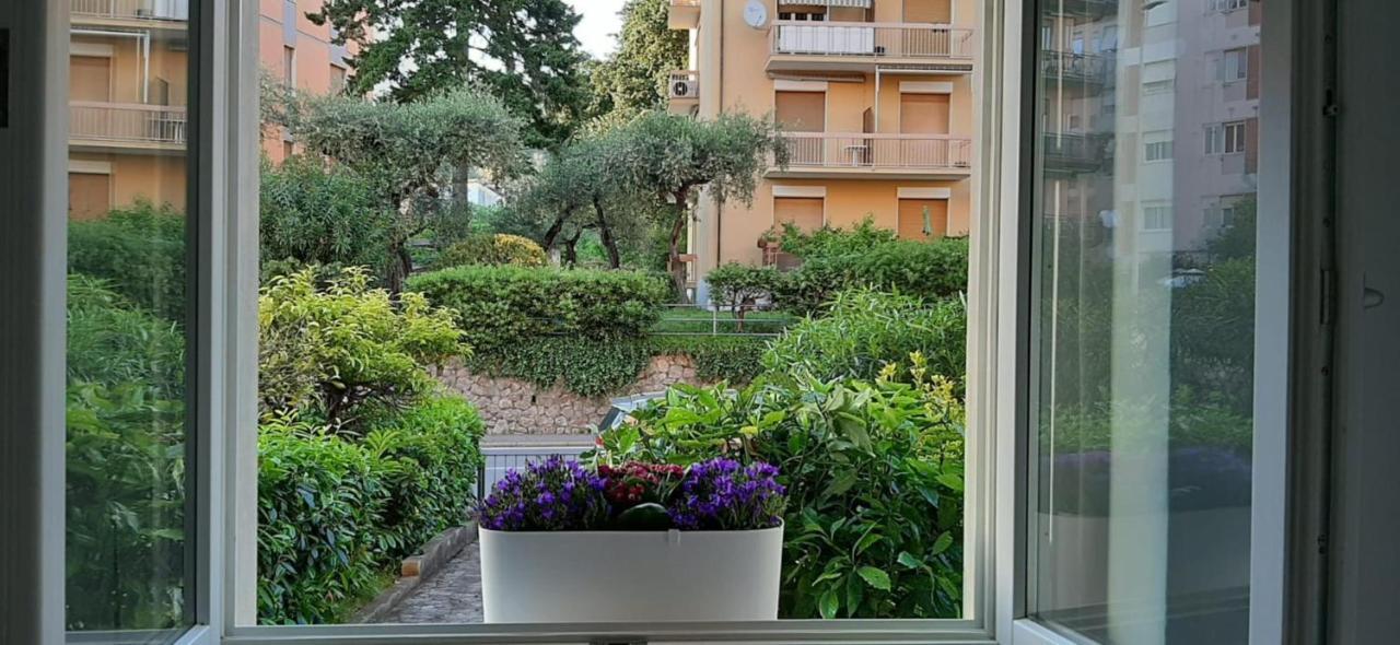 L'Angolo D'Amare Lerici Luaran gambar